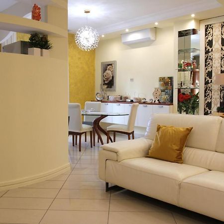 Casa Vacanza Supernova Salernes Extérieur photo