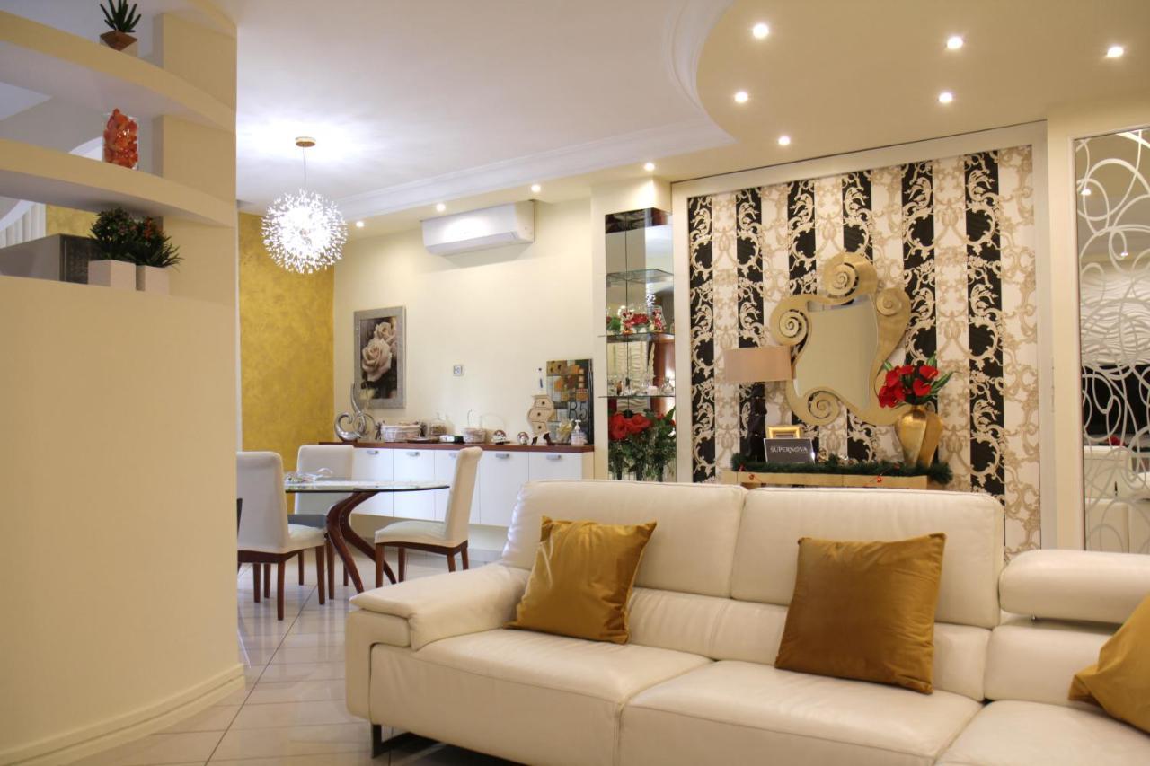 Casa Vacanza Supernova Salernes Extérieur photo