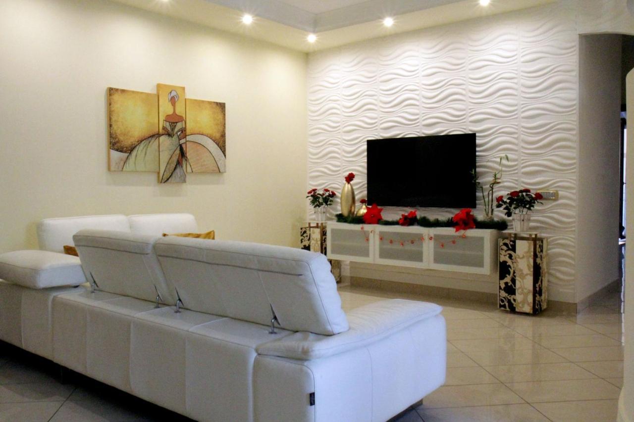 Casa Vacanza Supernova Salernes Extérieur photo